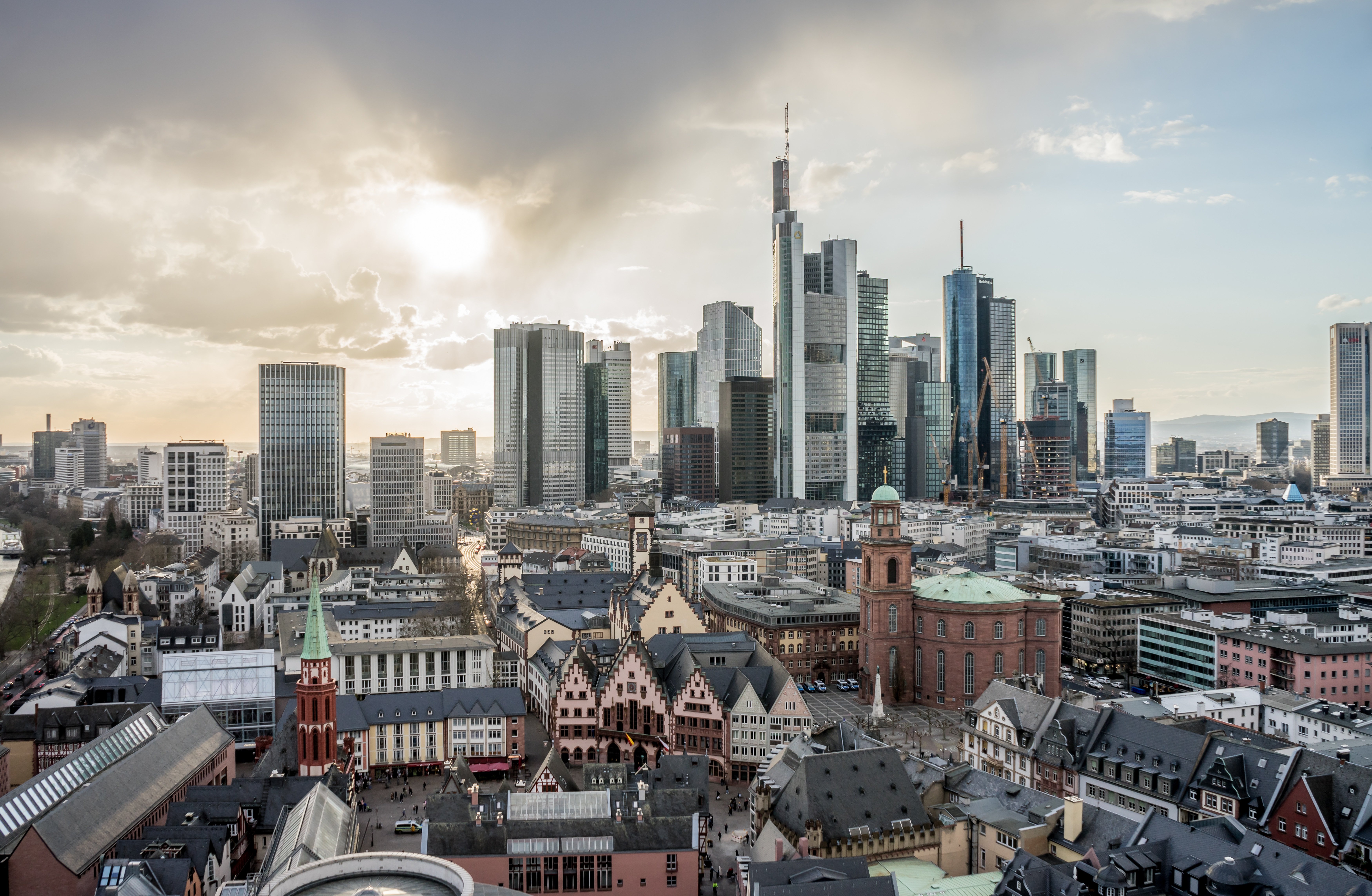UG oder GmbH – die richtige Gesellschaftsform wählen